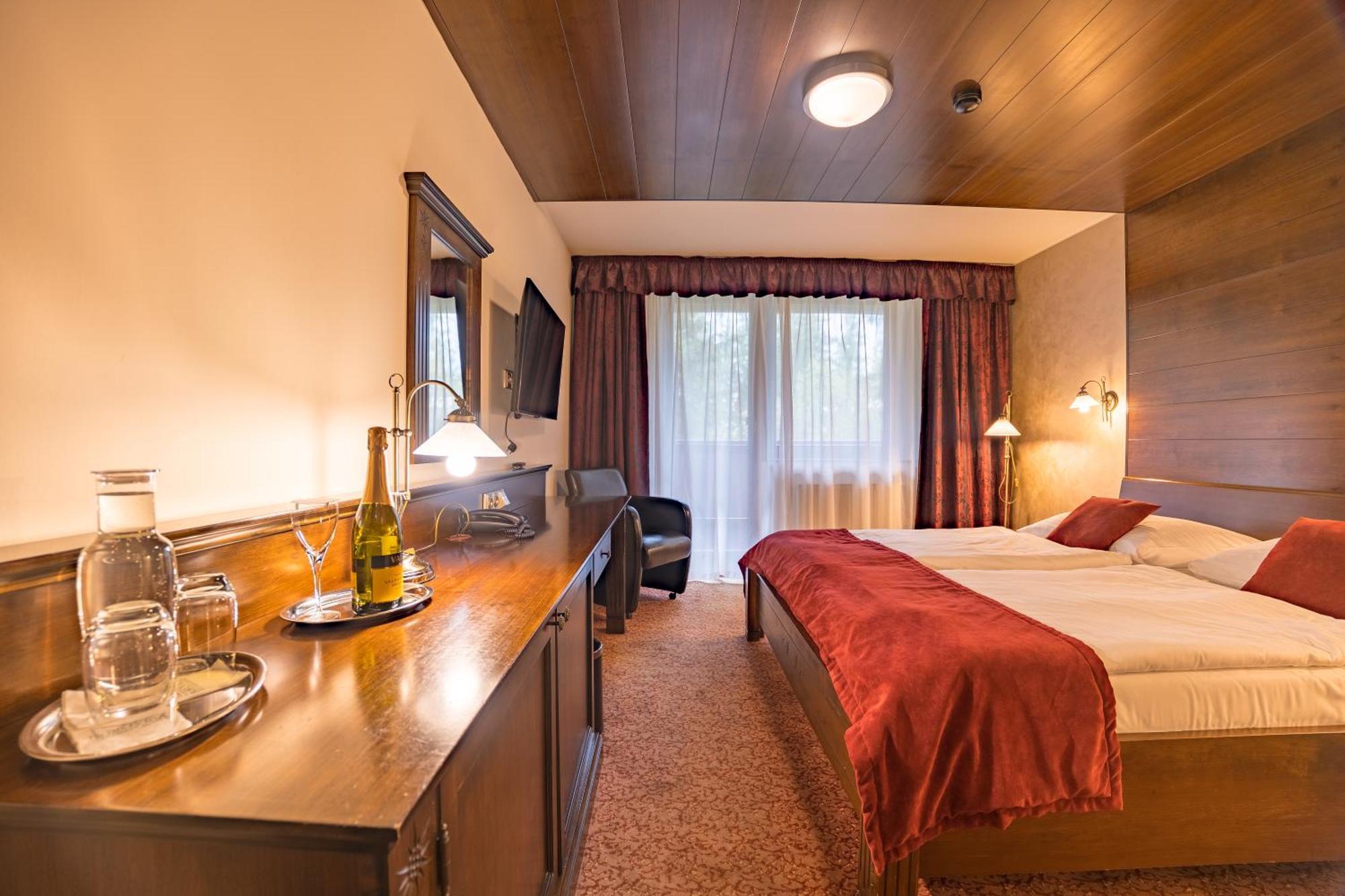 Aplend Wellness Hotel Borovica Strbske Pleso Luaran gambar